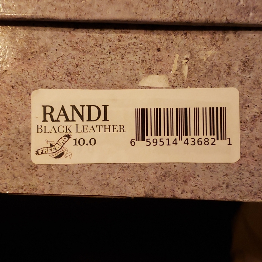 Freebird by Steven "Randi" distressed black, sz 10